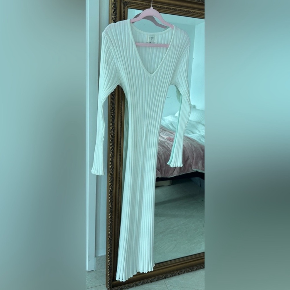 DISSH White Long Sleeve Ribbed Dress